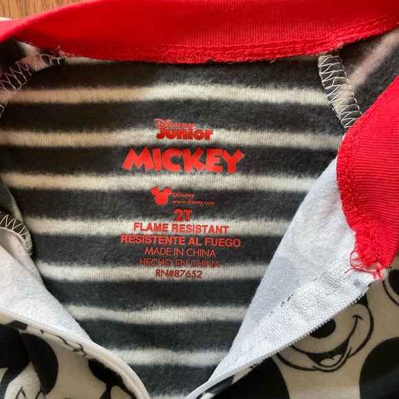 Disney Junior Mickey Mouse Footie Pajamas Pj’s NWOT - Picture 3 of 3
